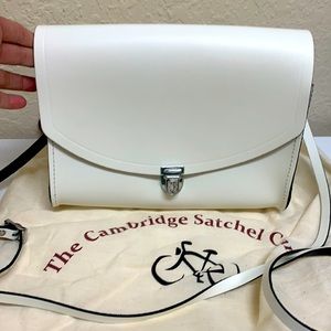 Cambridge Satchel size 9x7x3